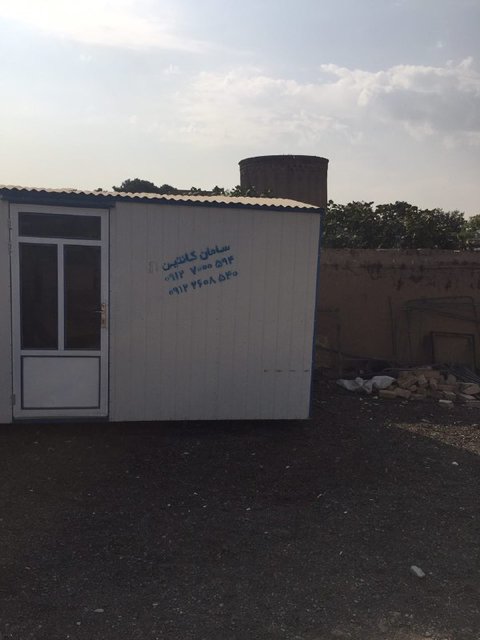 نصب کانکس مترو در مجاورت برج طغرل